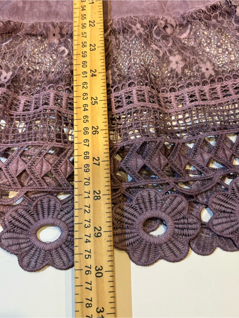 Indigo thread co Women's Lavender Crochet-Trim V-Neck Tunic size L - Picture 11 of 11